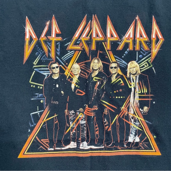 Def Leppard Men’s Size: XL Tour 2018 Concert Black Shirt - Picture 2 of 5